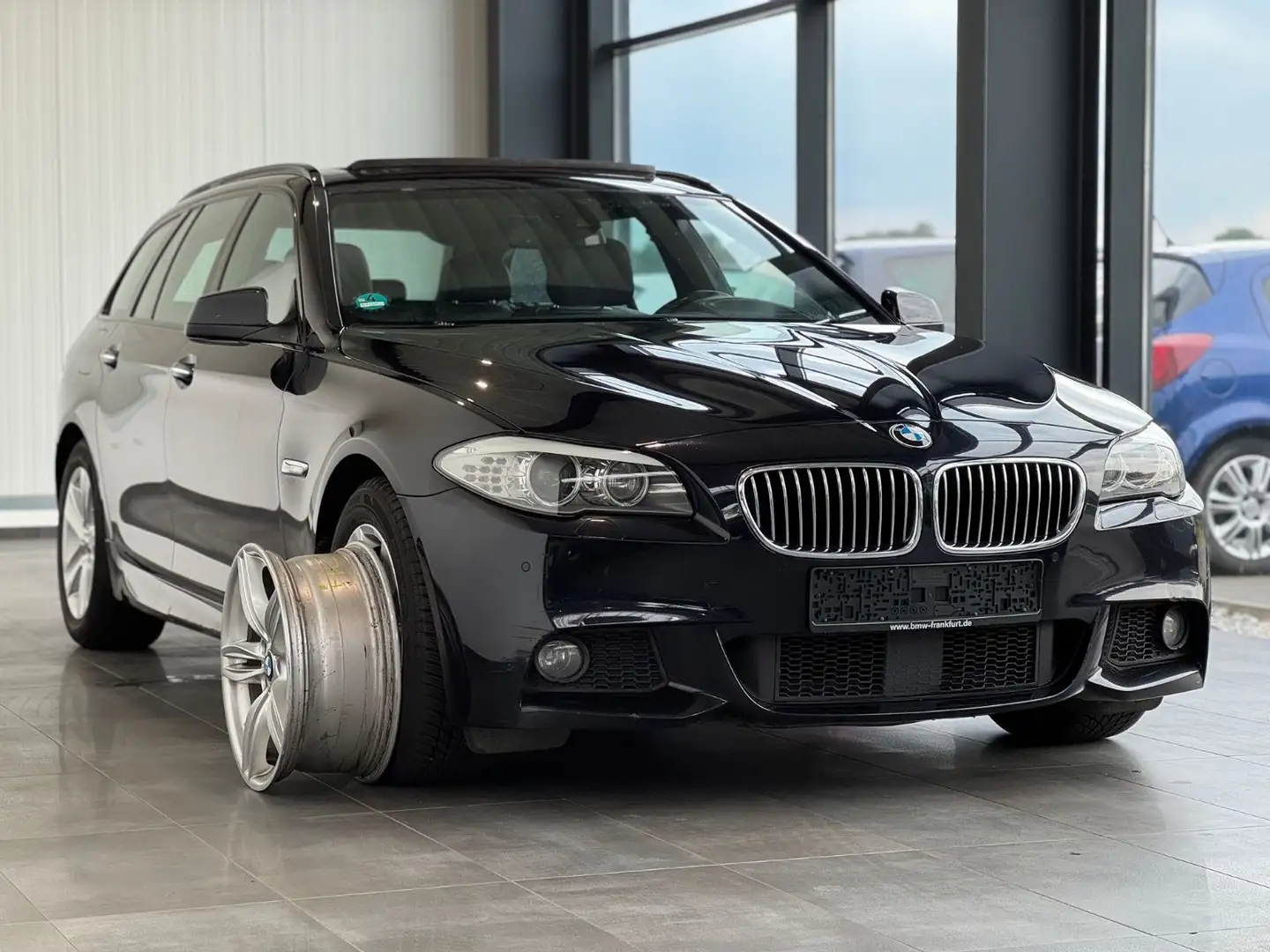 BMW 530 5 Touring 530 d M-SportpaketPanoHead-UP Bi-Xenon Schwarz - 1