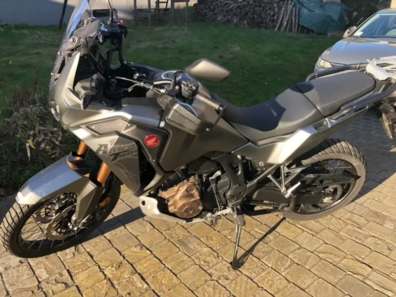 Honda CRF 1100 - foto 4