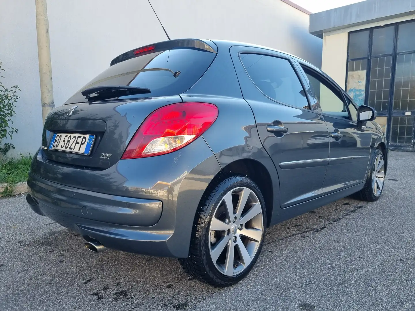 Peugeot 207 5p 1.6 thp 16v Feline 156cv - 2