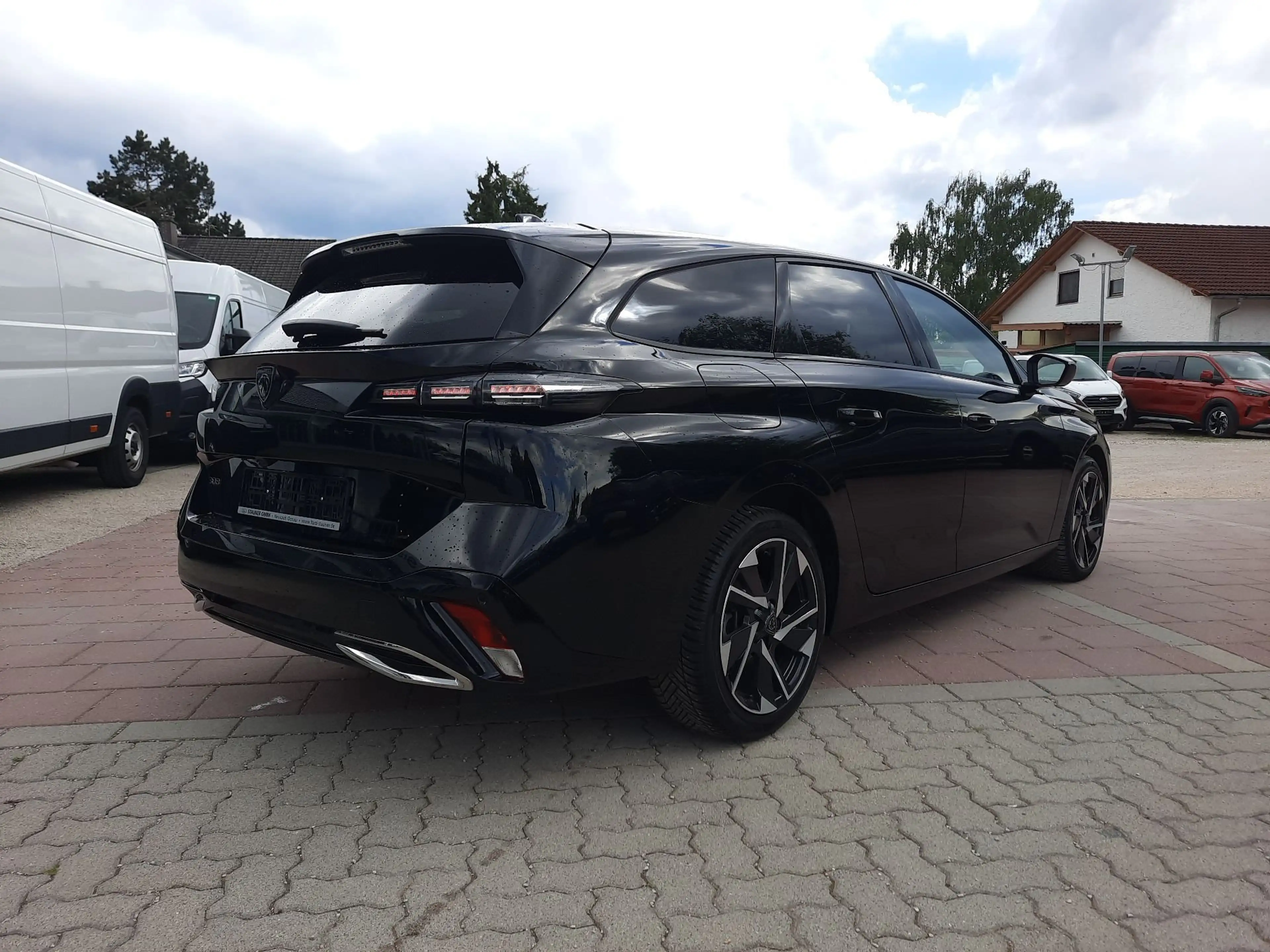 Peugeot 308 SW 1.5 BlueHDi 130 Allure ACC LED Kam. Navi — photo 6