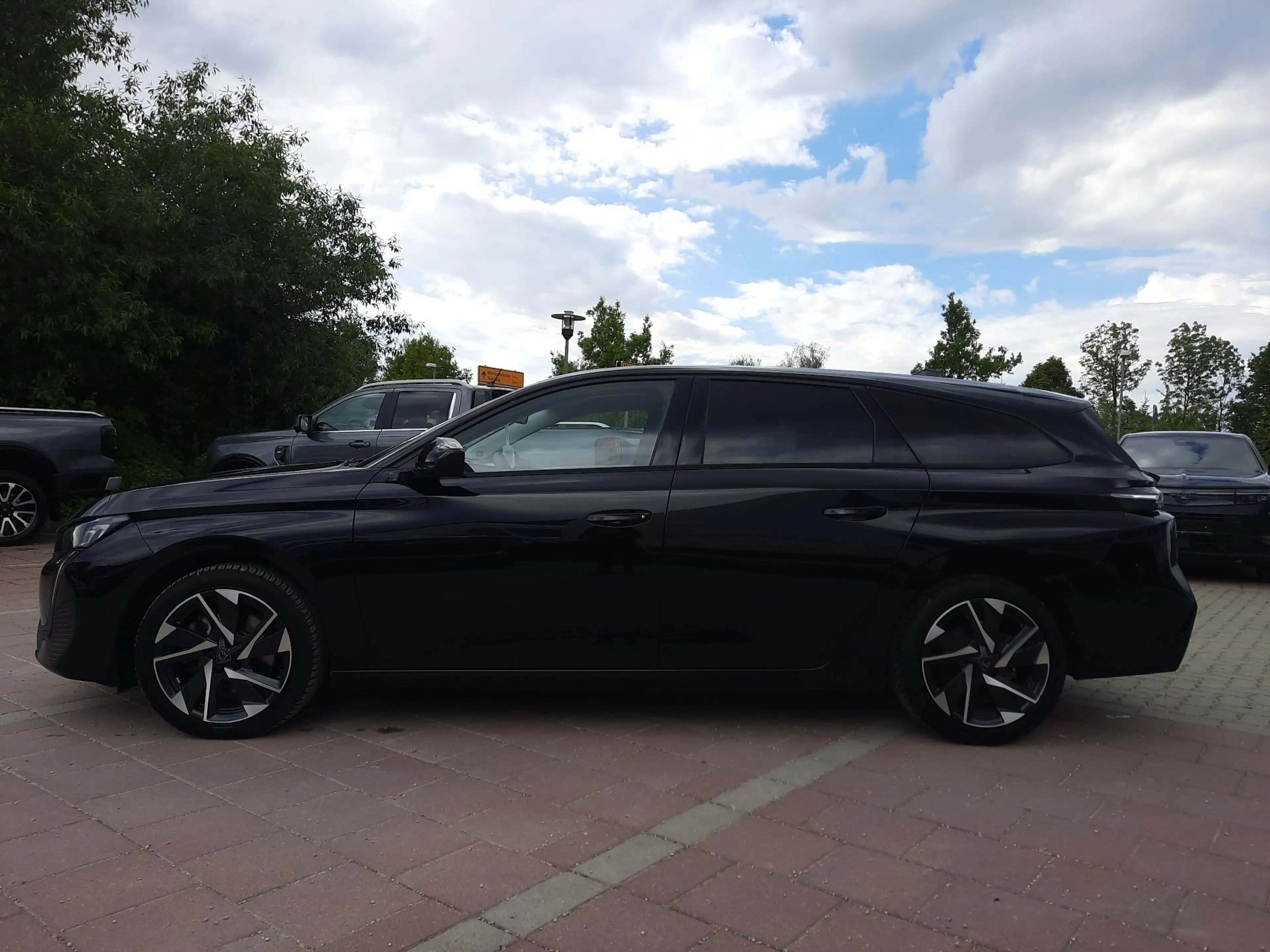 Peugeot 308 SW 1.5 BlueHDi 130 Allure ACC LED Kam. Navi — photo 9