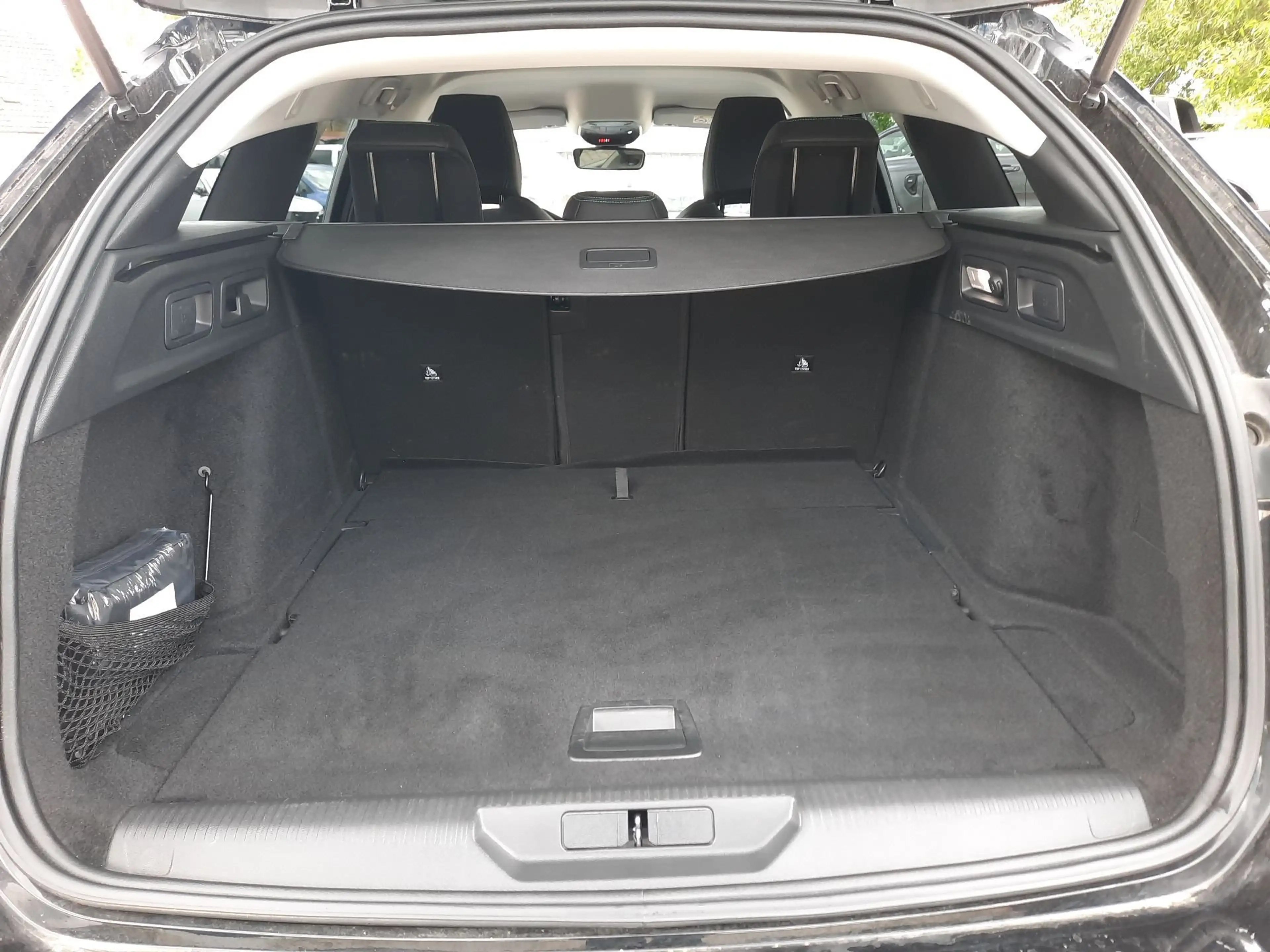 Peugeot 308 SW 1.5 BlueHDi 130 Allure ACC LED Kam. Navi — photo 12