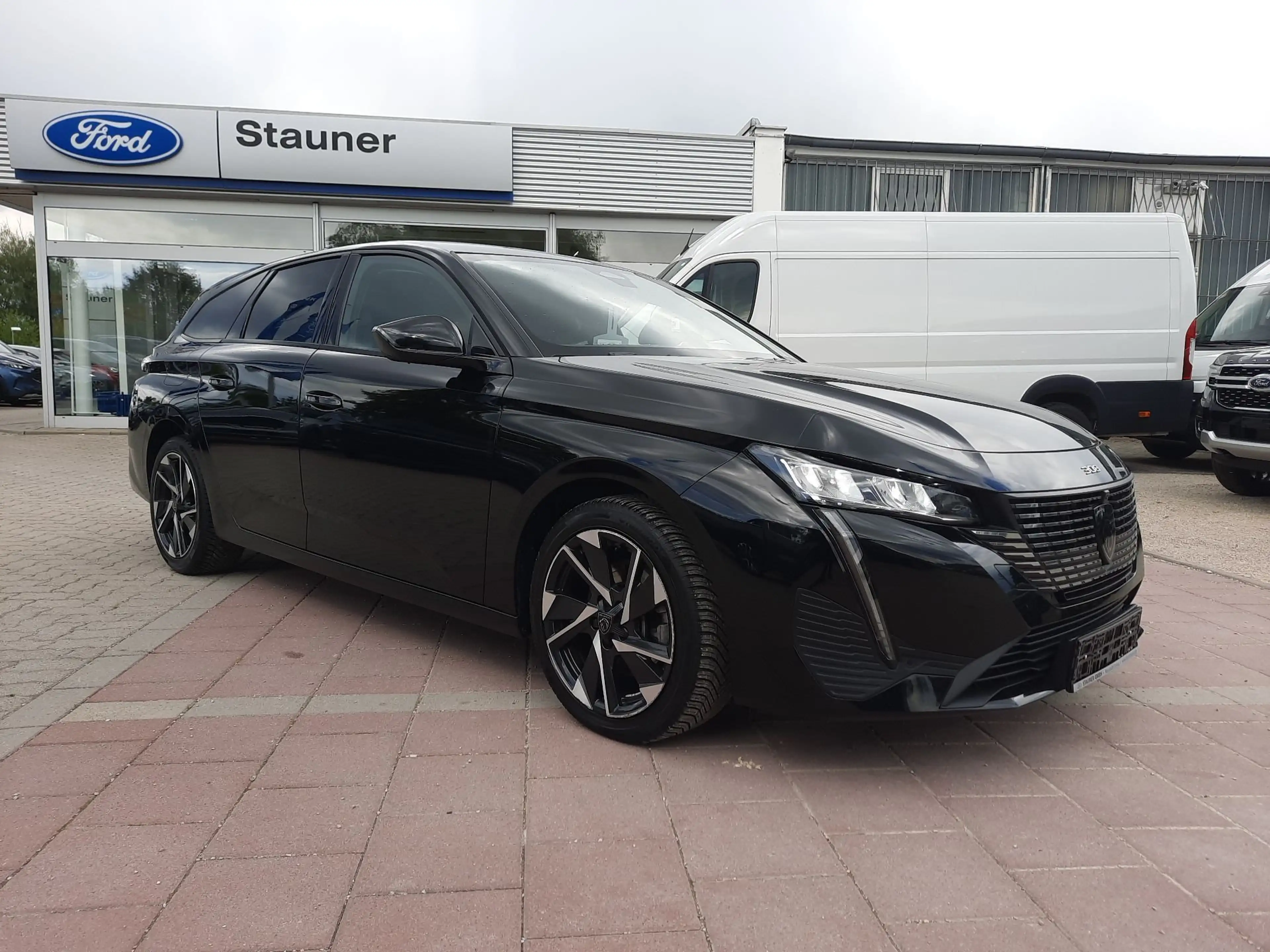 Peugeot 308 SW 1.5 BlueHDi 130 Allure ACC LED Kam. Navi — photo 4