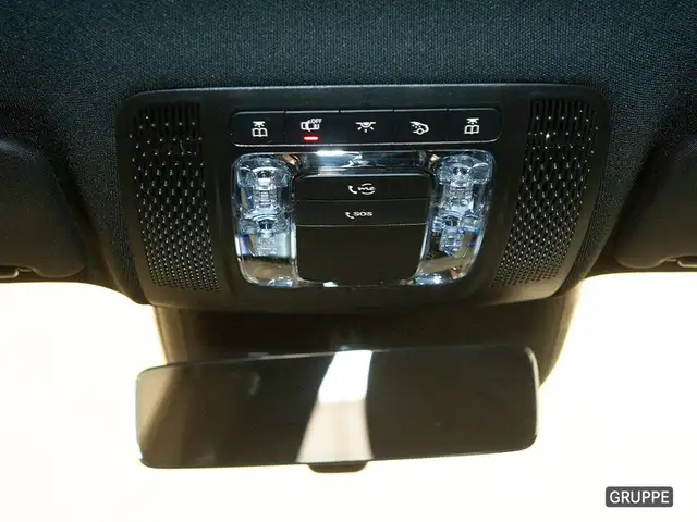 Mercedes-Benz CLA view 11