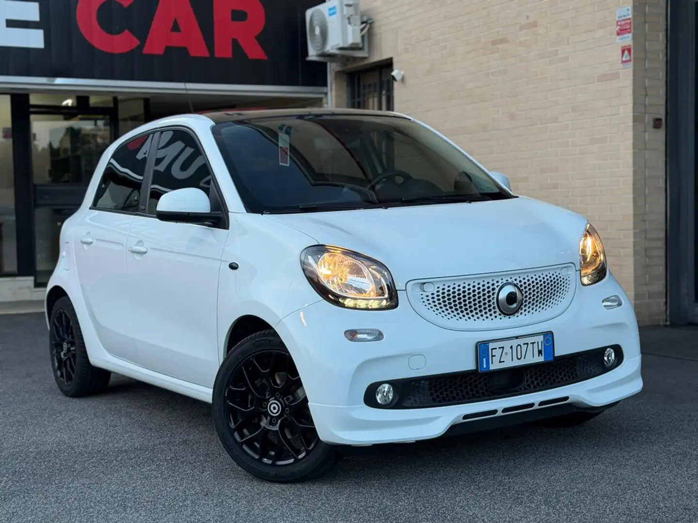 smart forFour 90 CV Turbo Passion TETTO (NESSUN VINCOLO) Bianco - 1