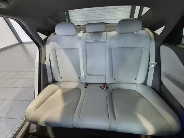 Hyundai Ioniq 6 view 14