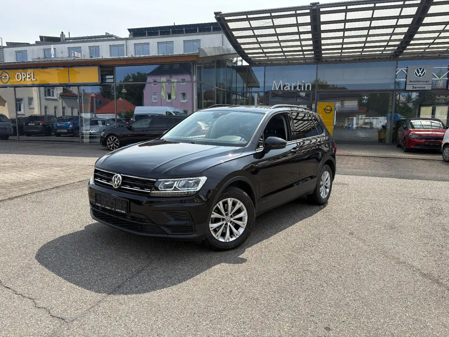 Volkswagen Tiguan 1.5 TSI Trendline BMT/Start-Stopp Schwarz - 1