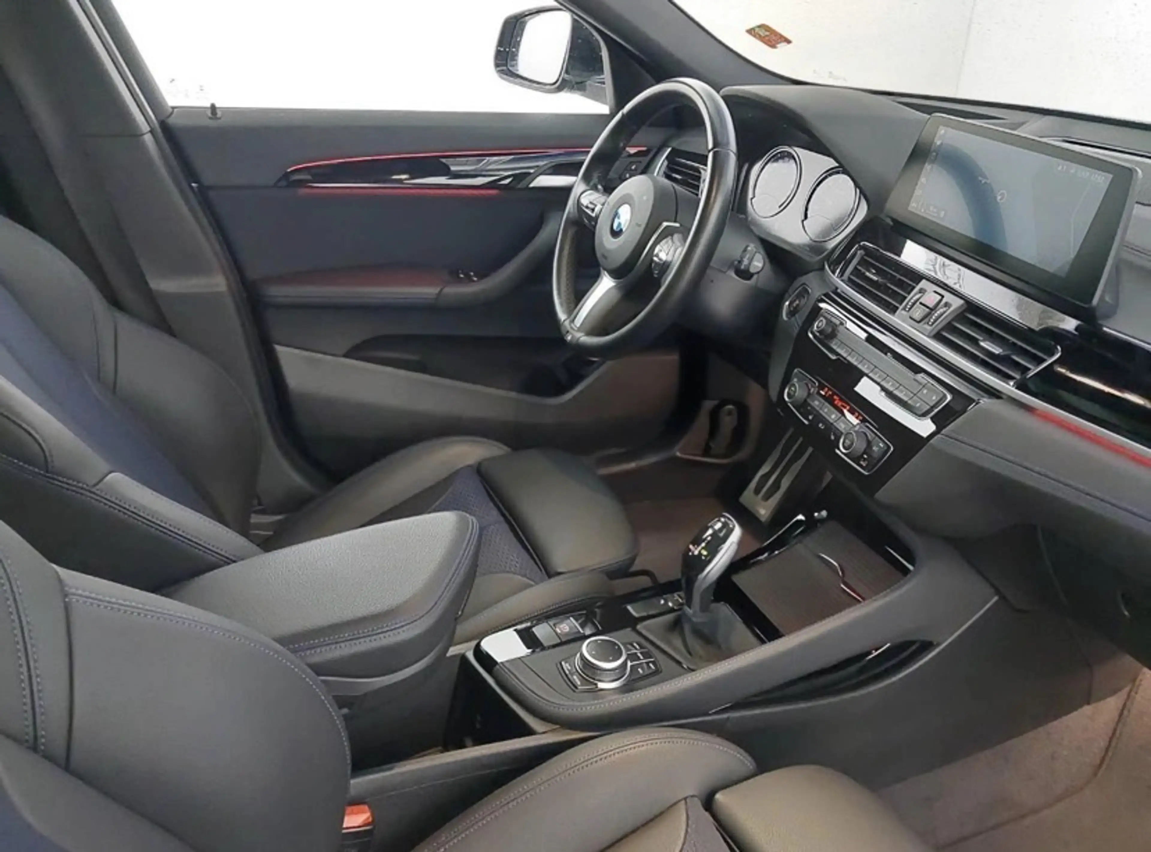 BMW X2 sDrive 18 i M Sport X — photo 13