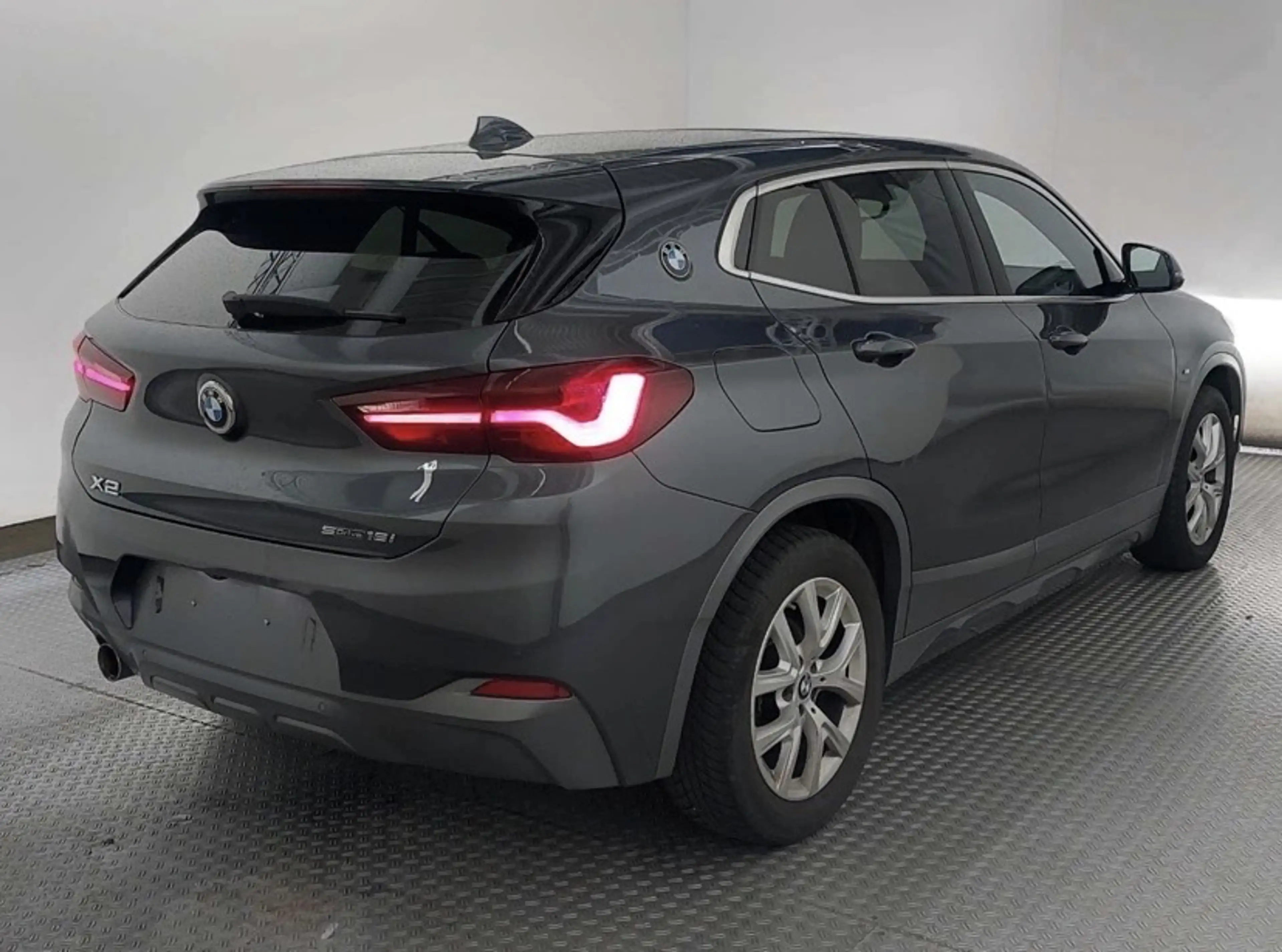 BMW X2 sDrive 18 i M Sport X — photo 4