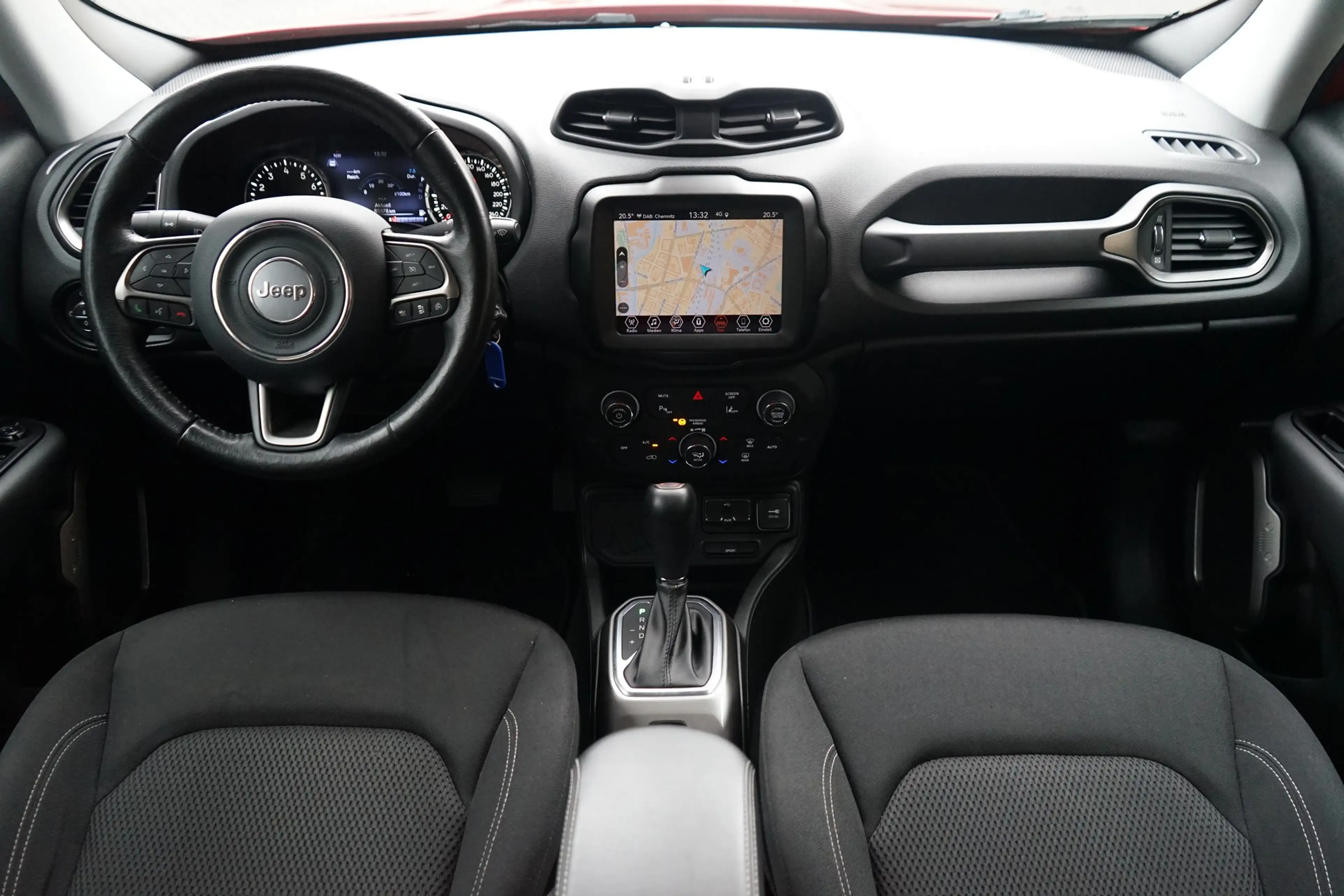 Jeep Renegade 1.3 Limited FWD LED Tempomat PDC AHK — photo 10
