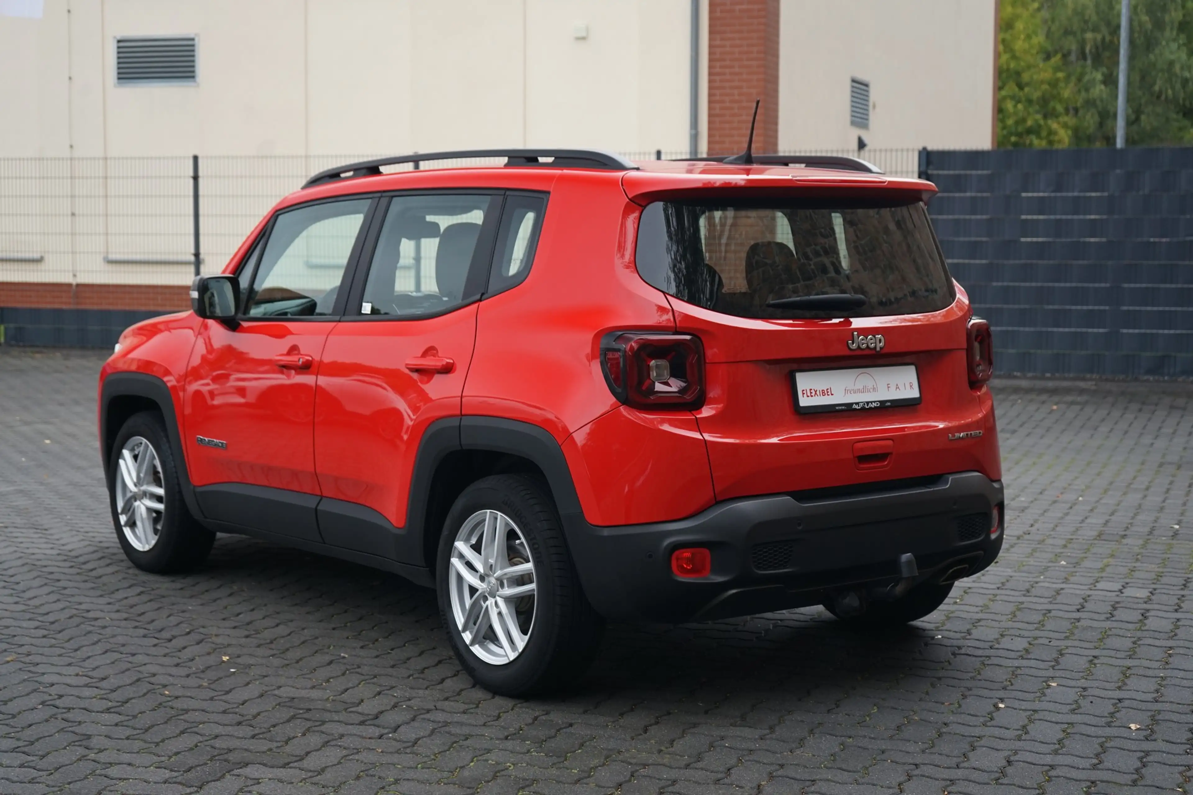 Jeep Renegade 1.3 Limited FWD LED Tempomat PDC AHK — photo 4