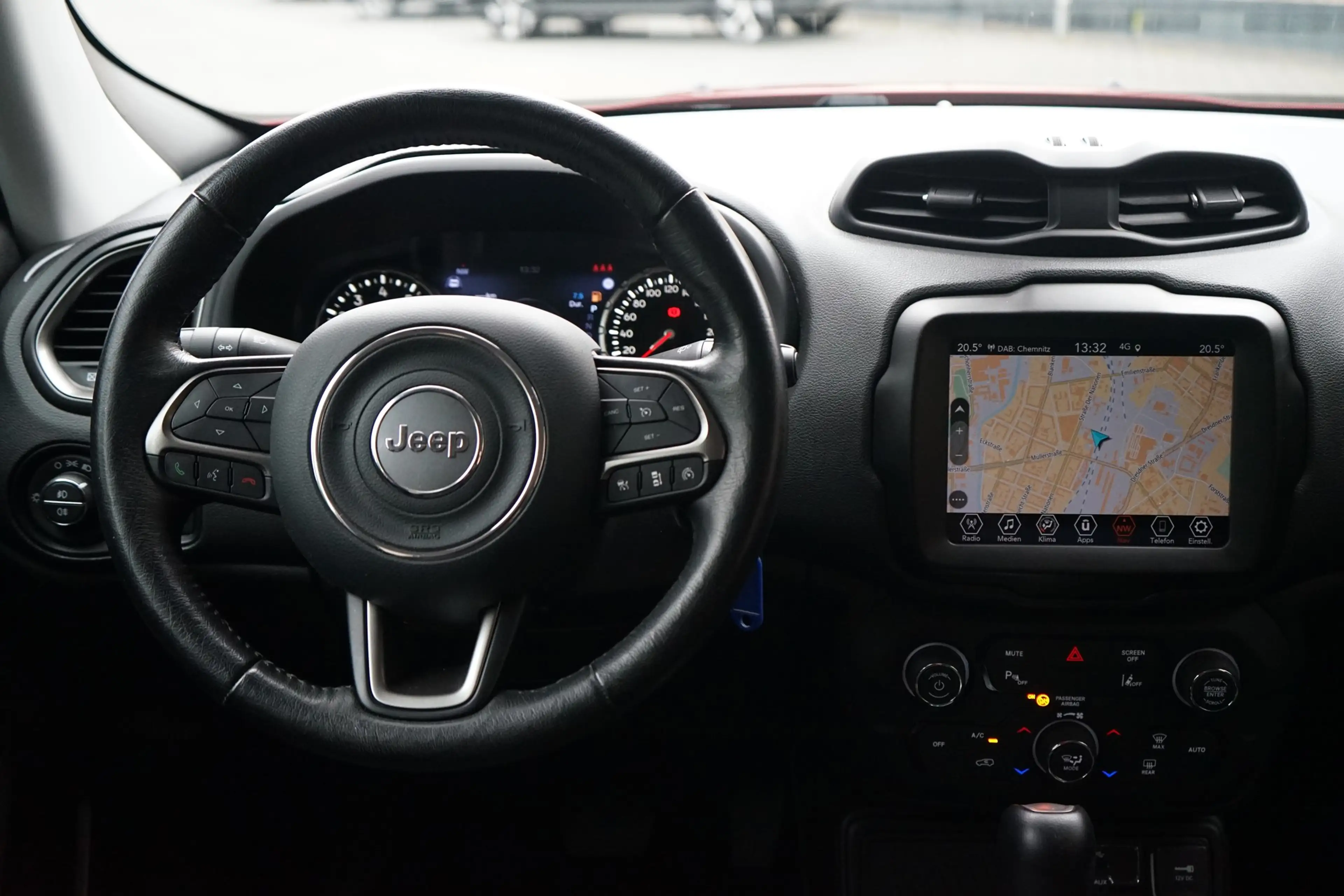 Jeep Renegade 1.3 Limited FWD LED Tempomat PDC AHK — photo 11