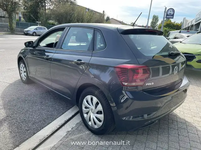 Volkswagen Polo view 6