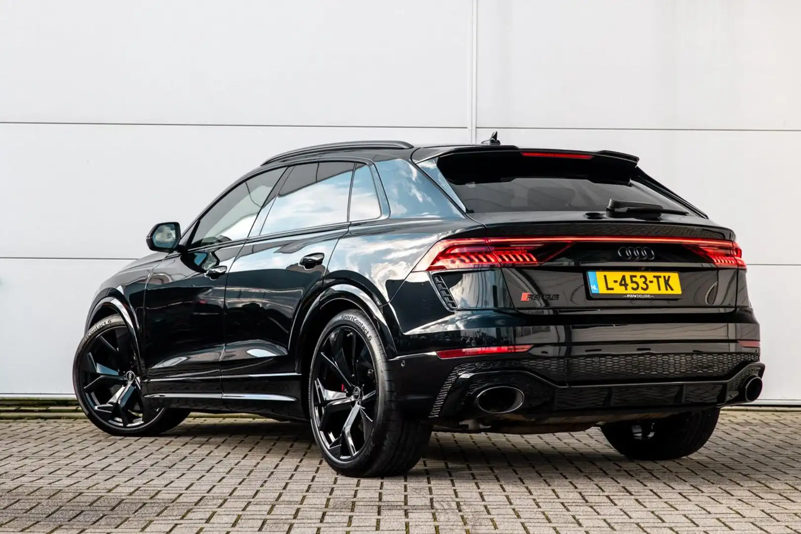 Audi RS Q8 4.0 TFSI 600pk Quattro | Keramisch | Panoramadak | Zwart - 2