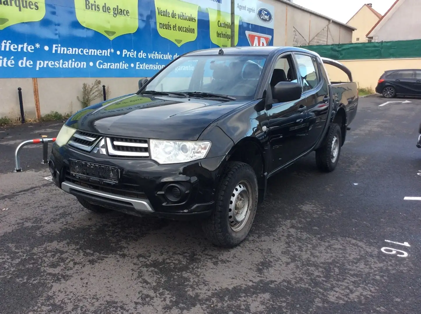 Mitsubishi L200 2.5 DOUBLE CABINE 136 4X4 Negro - 1