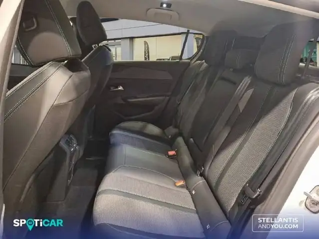 Peugeot 308 view 10