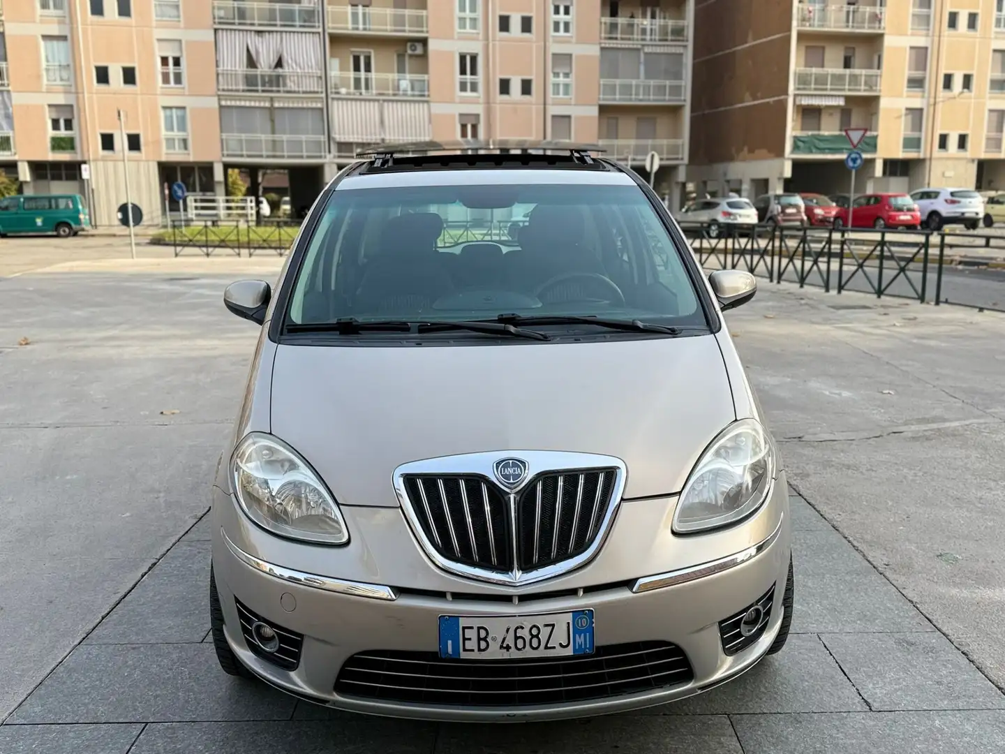 Lancia MUSA 1.4 16v Platino Plus dfn Bronze - 2