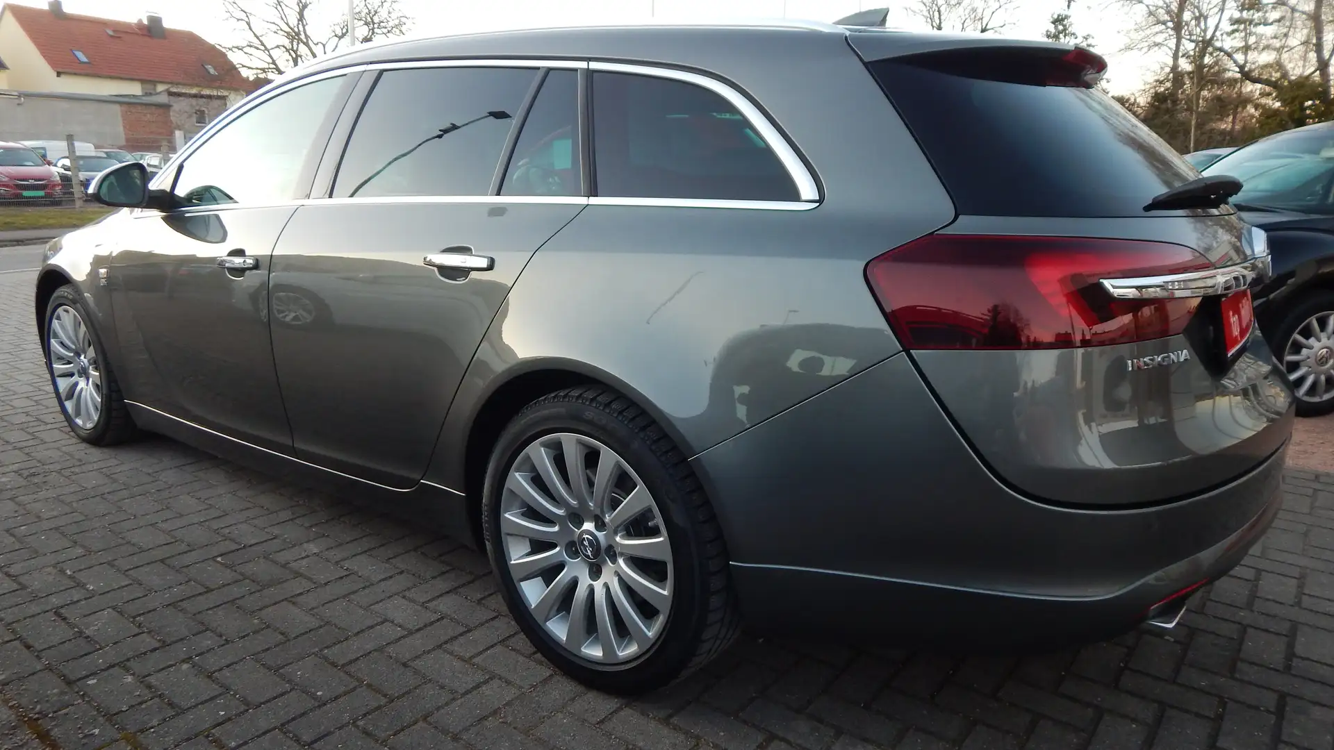 Opel Insignia Business Innovation AUTOMATIK NAVI XENON S-DACH Gris - 2