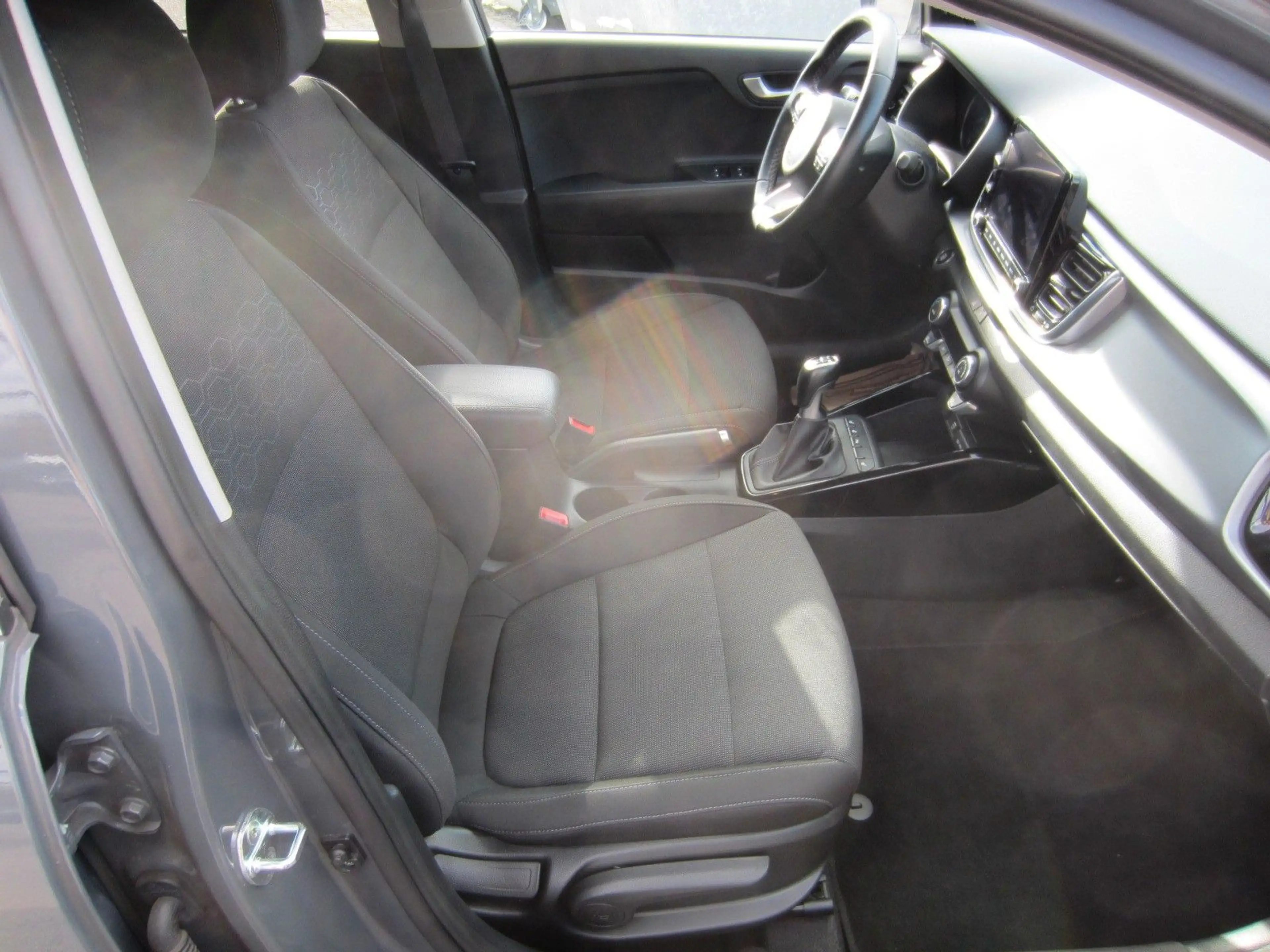 Kia Rio 1,0 Turbo GDI Spirit — photo 6