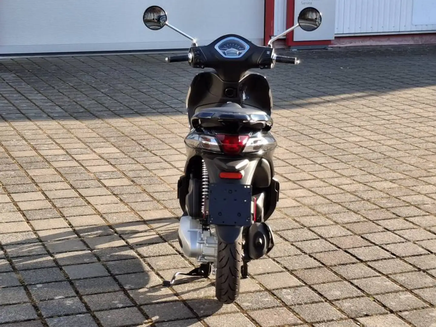 Piaggio Liberty 125 LIBERTY 125 mit ABS Černá - 2