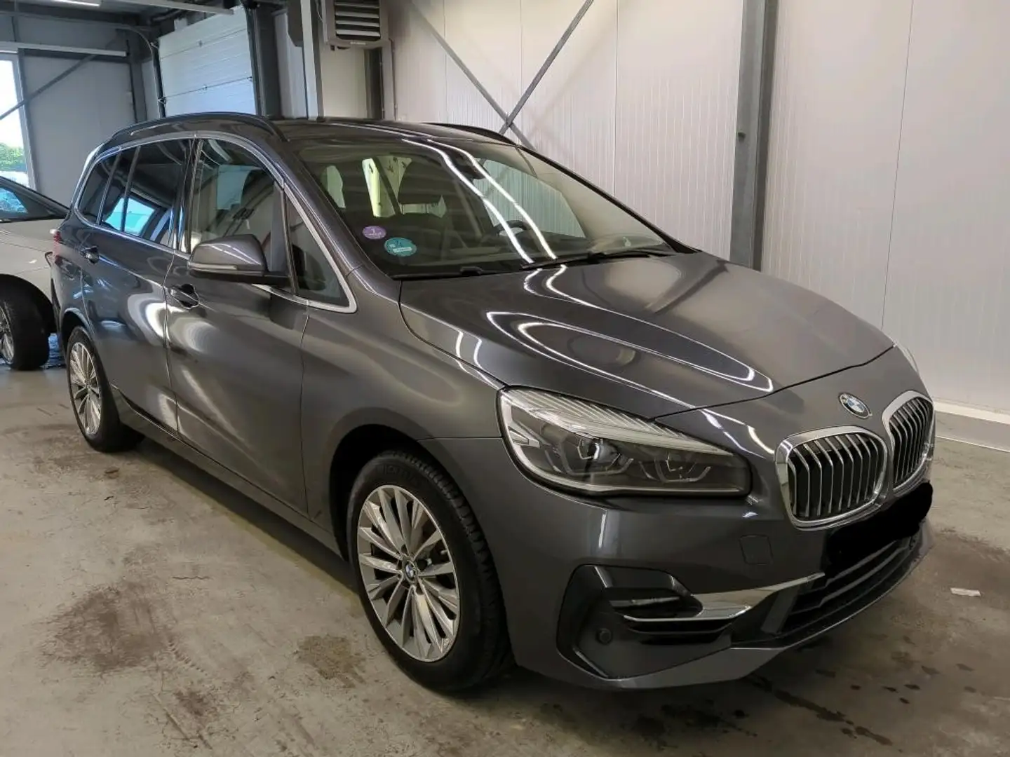 BMW 216 Gran Tourer i 7-SITZE+LEDER+NAVI+HUD+LED+AHK Grau - 2