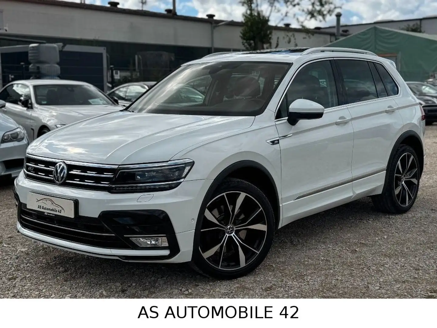 Volkswagen Tiguan 2.0 TDI Highline R-Line*DYN*AHK*PANO*ACC* Blanc - 1