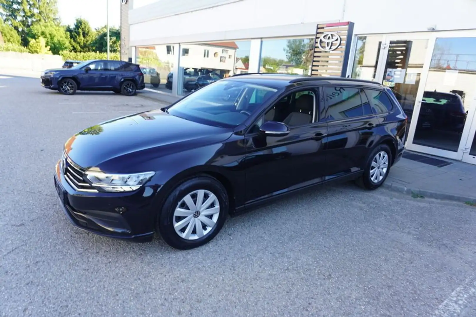 Volkswagen Passat Variant 2,0 TDI *LED*KAMERA*SHZ* Schwarz - 2