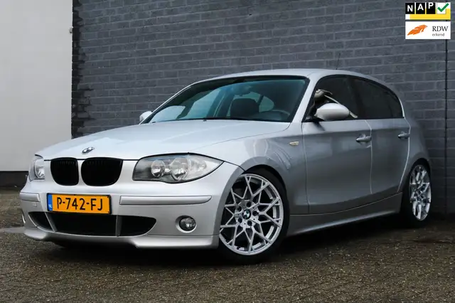 BMW 130 1-serie 130i Executive 265pk, Automaat, 18 inch M,