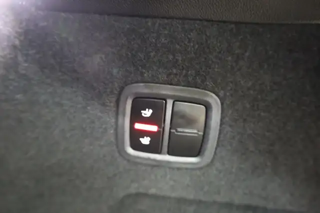 Porsche Cayenne view 11