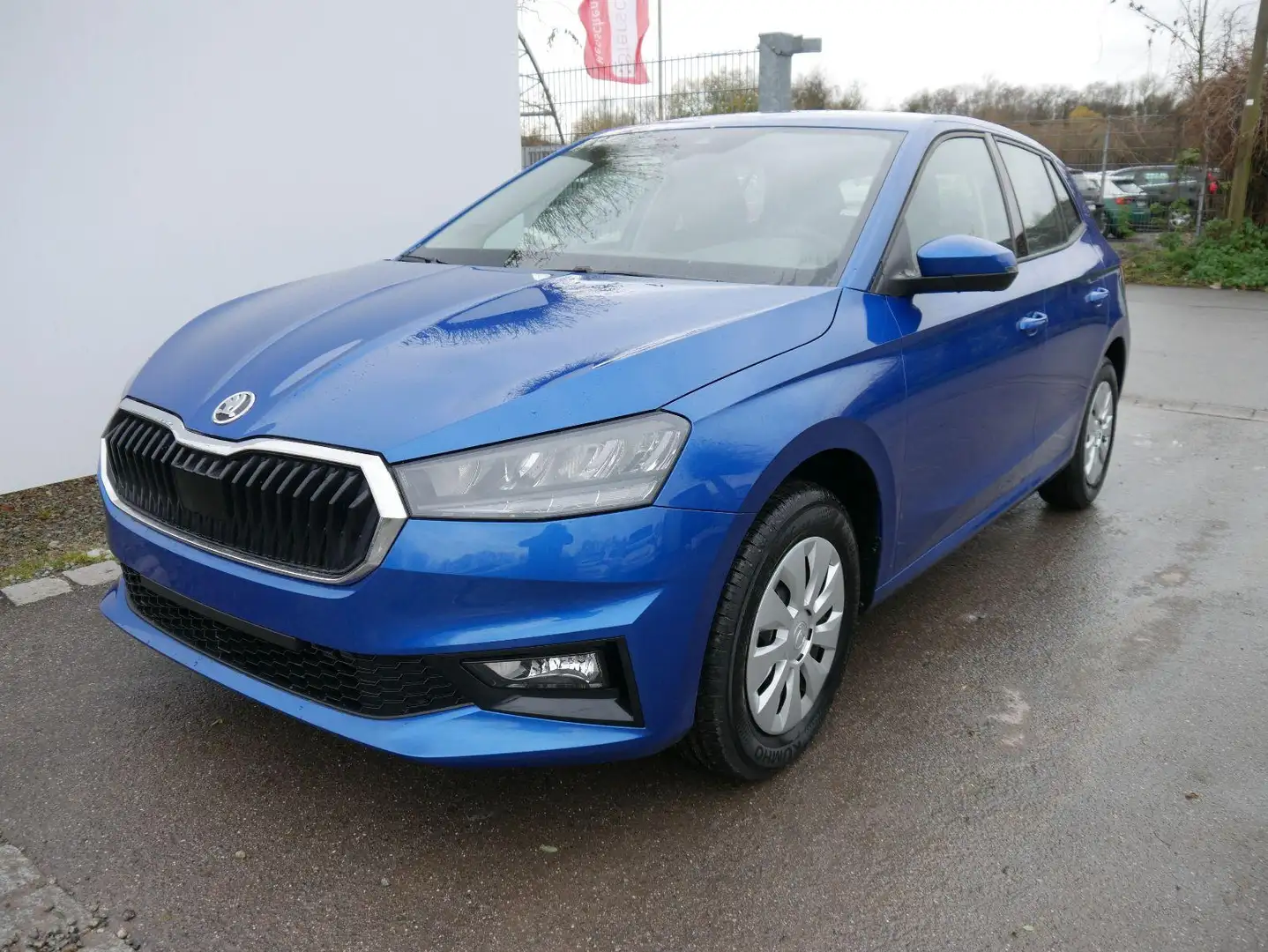 Skoda Fabia Selection 1.0 TSI DSG*NAVI-ÜBER-SMARTLINK*LED*PDC- Bleu - 2