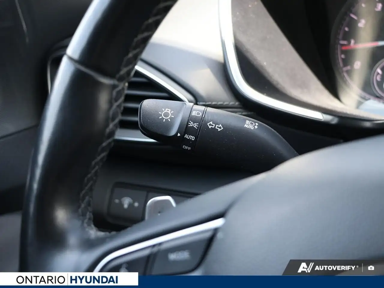 Hyundai SANTA FE photo Hyundai SANTA FE