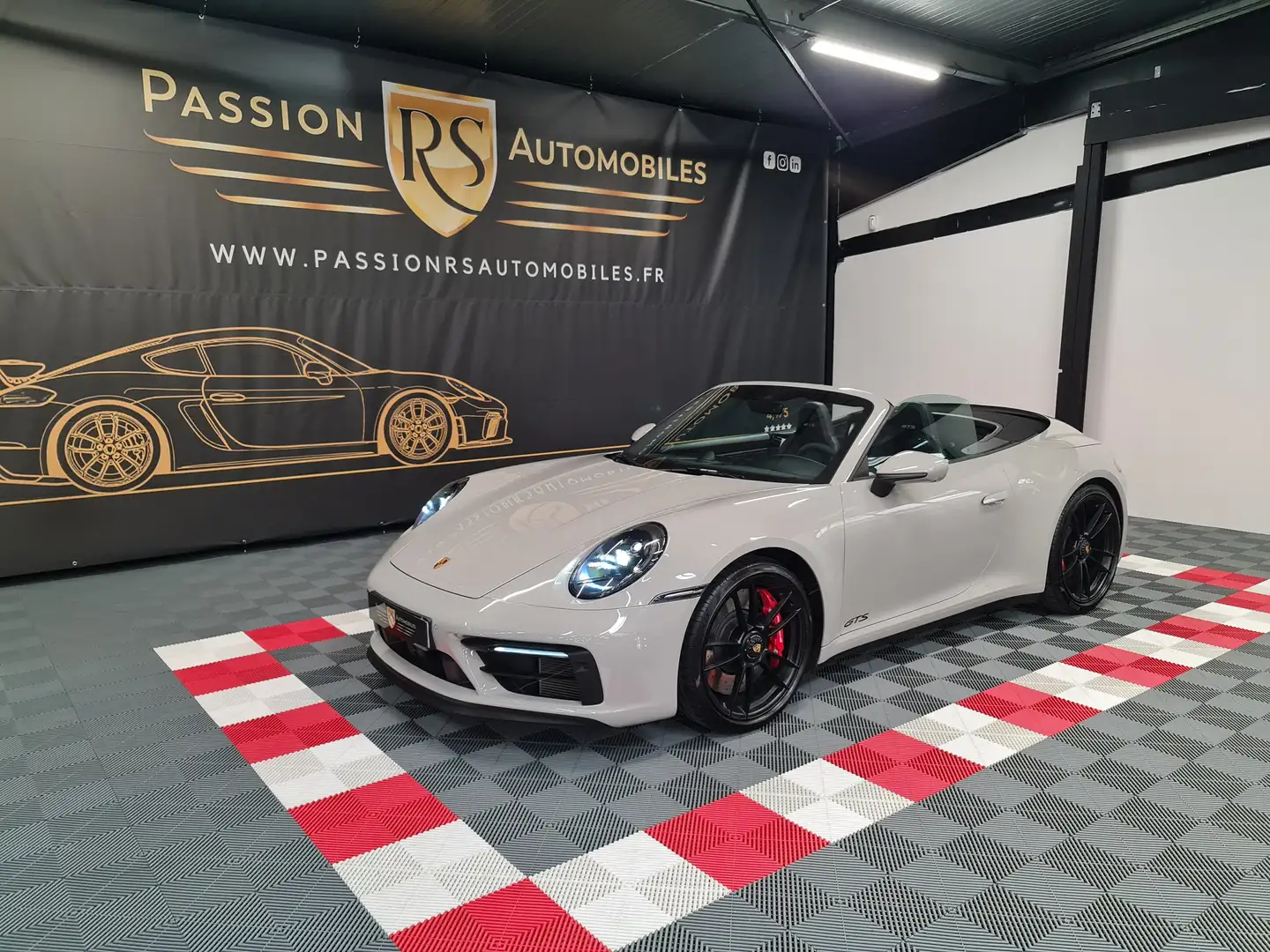 Porsche 991 992.1 CARRERA GTS CABRIOLET Gris - 1