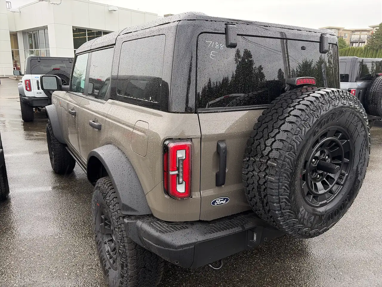 Ford Bronco снимка Ford Bronco
