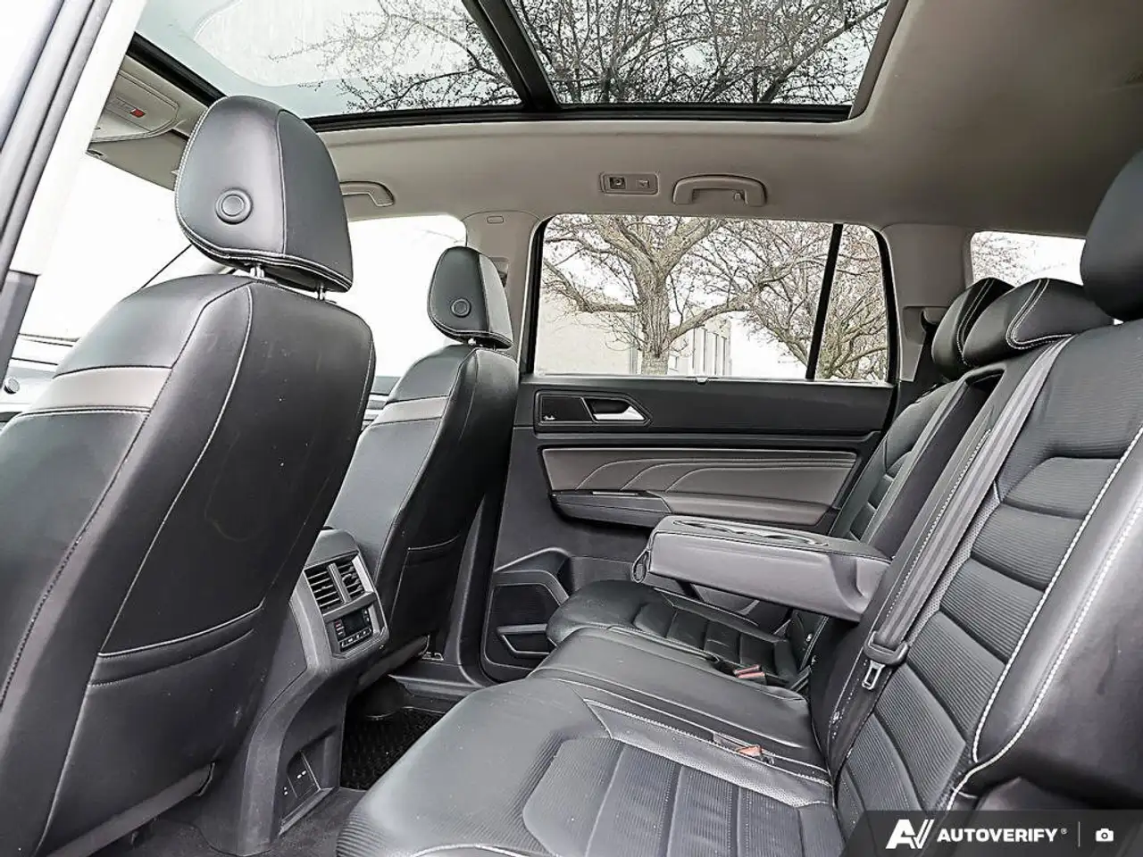Volkswagen Atlas снимка Volkswagen Atlas