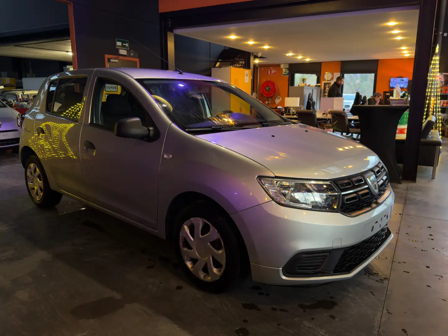 Dacia Sandero Sandero 1.0i SCe Ambiance/12 mois de garantie Gris - 1