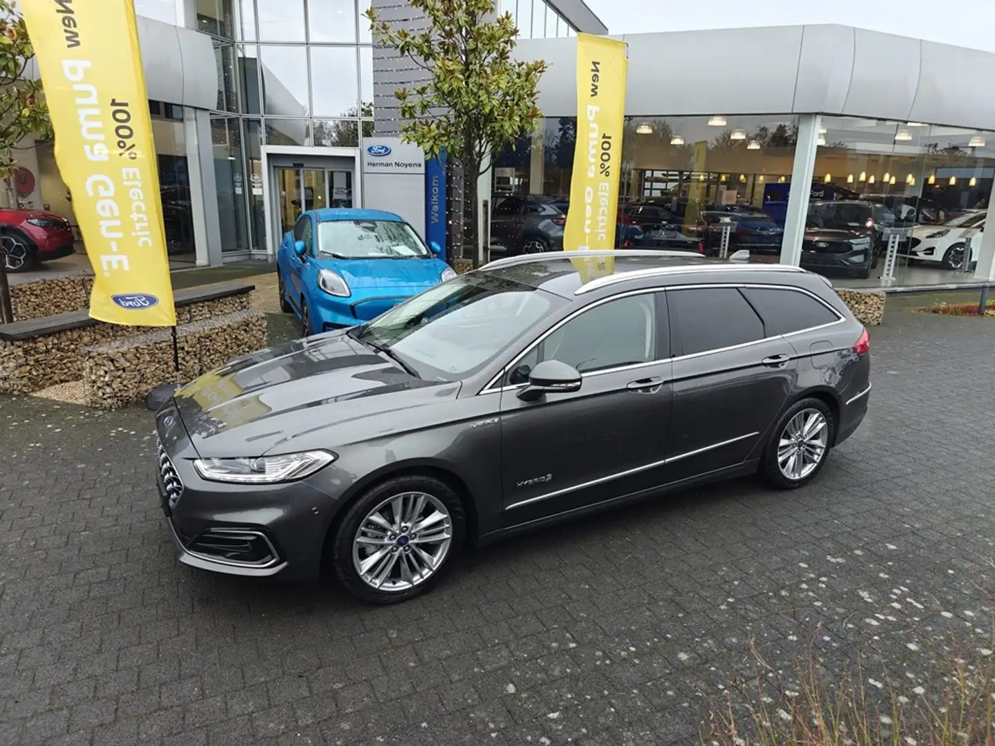 Ford Mondeo Grau - 1