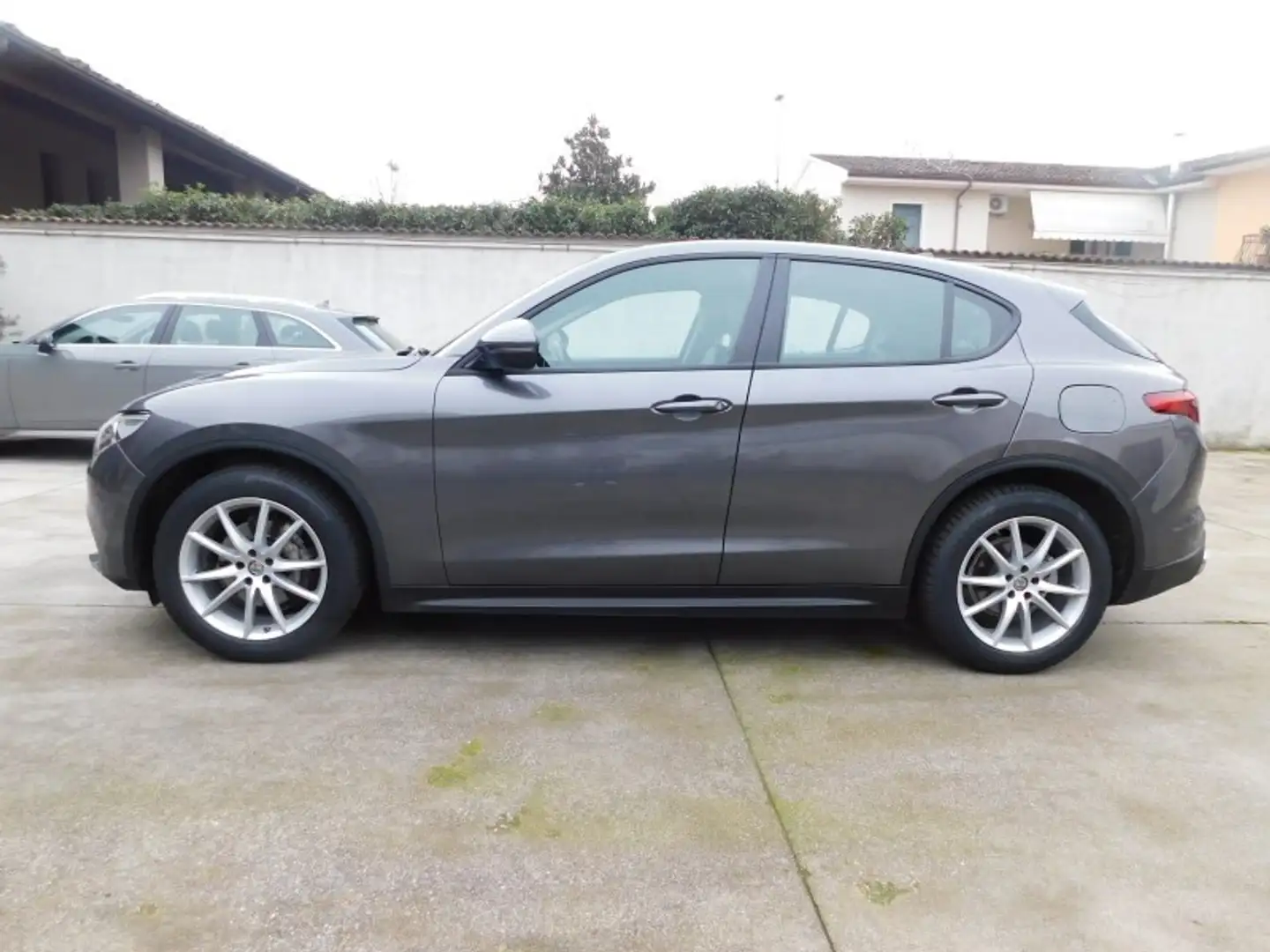 Alfa Romeo Stelvio 2.2 t Business rwd 190cv auto my19 Brons - 1