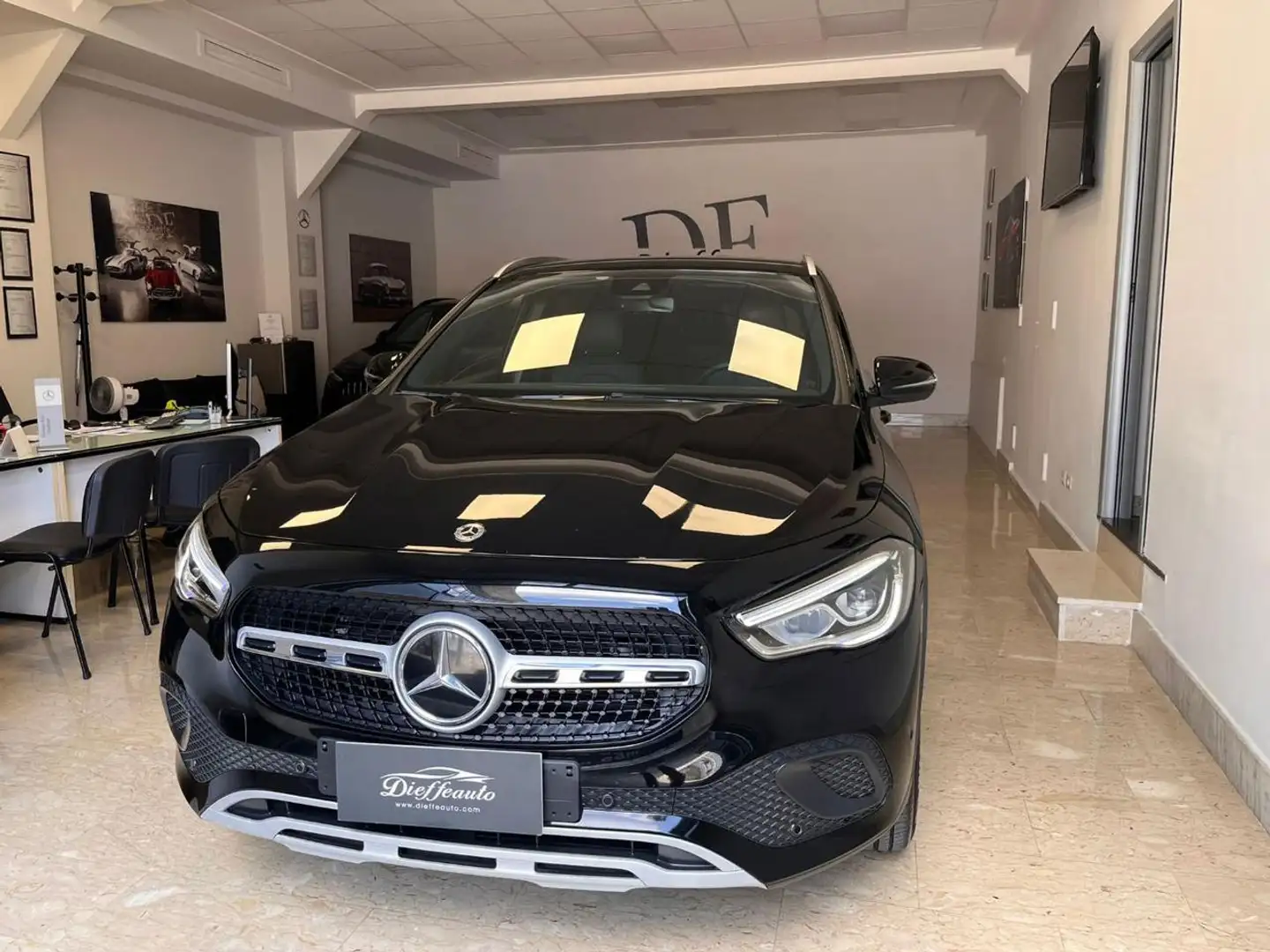 Mercedes-Benz GLA 180 d Automatic Sport Plus Nero - 2