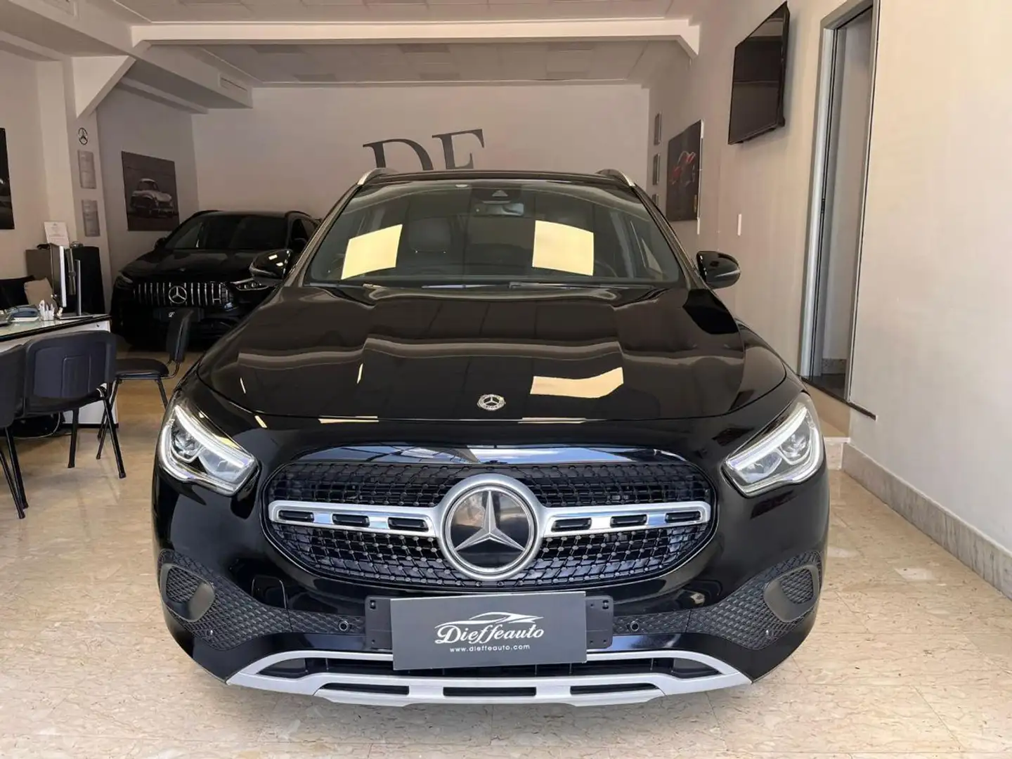 Mercedes-Benz GLA 180 d Automatic Sport Plus Noir - 1