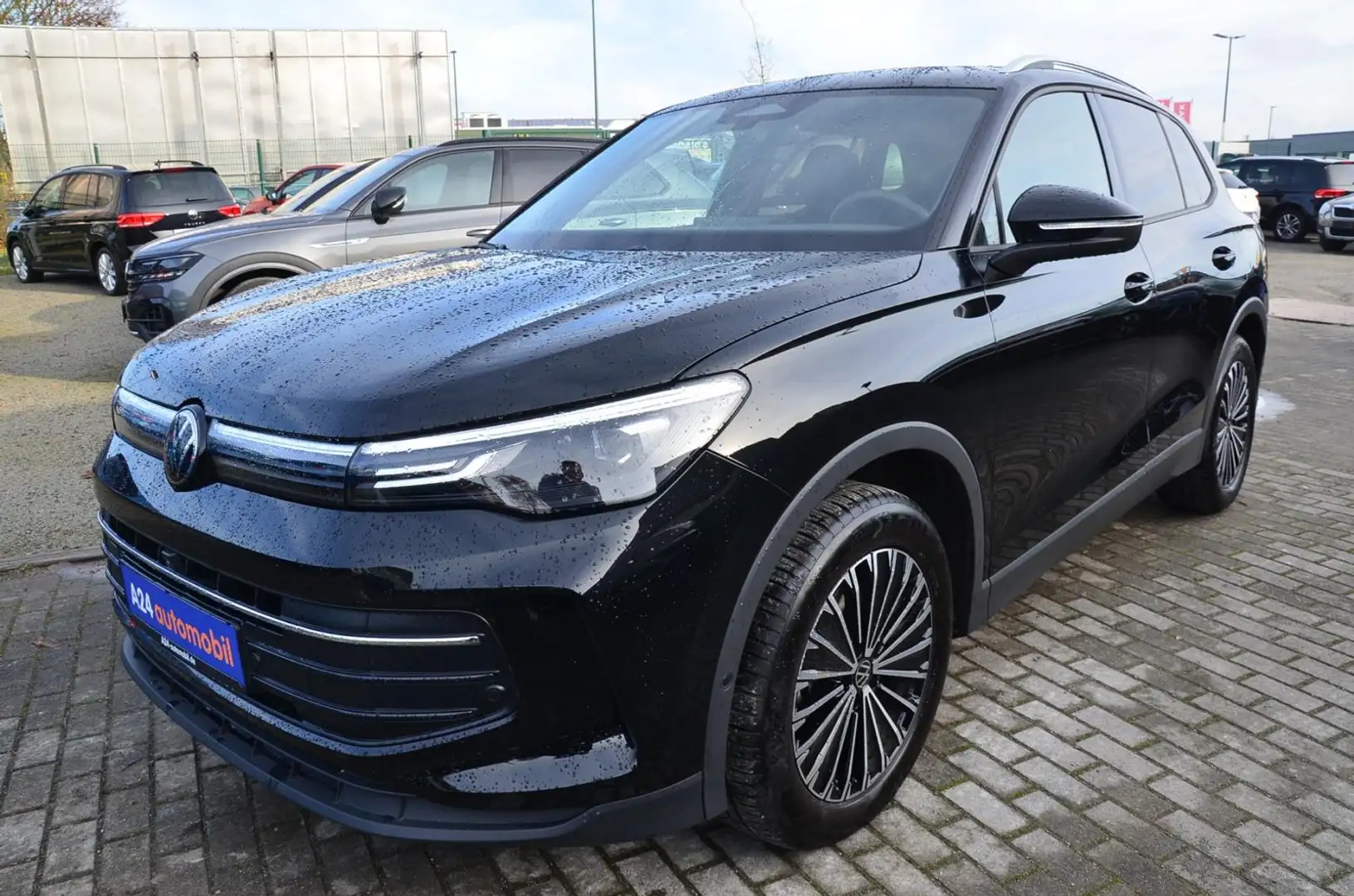 Volkswagen Tiguan Tiguan 1.5 eTSI Goal LED Navi elektr. Heckklappe A Noir - 1
