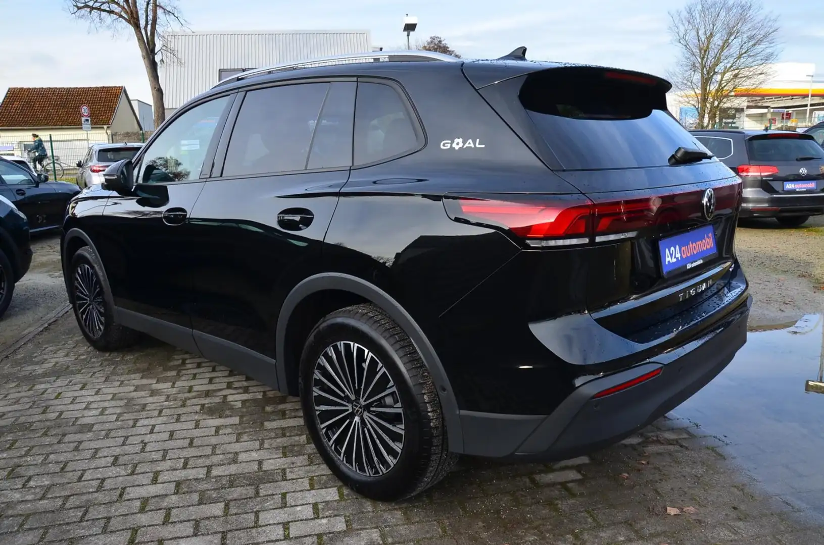 Volkswagen Tiguan Tiguan 1.5 eTSI Goal LED Navi elektr. Heckklappe A Noir - 2