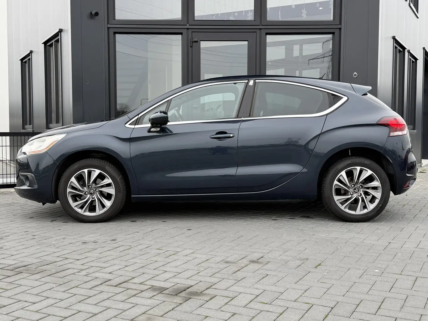 Citroen DS4 C4 1.6 VTi So Chic Clima | Massagestoel | Trekhaak Bleu - 2