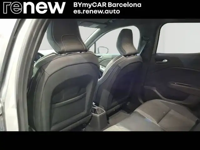 Renault Clio view 18