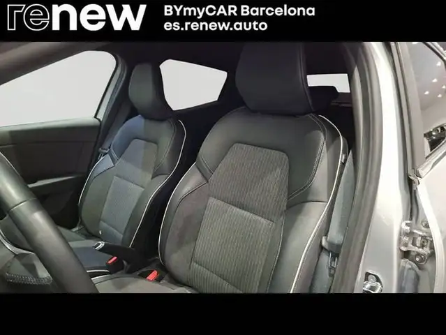Renault Clio view 15
