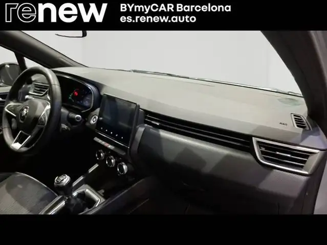 Renault Clio view 22