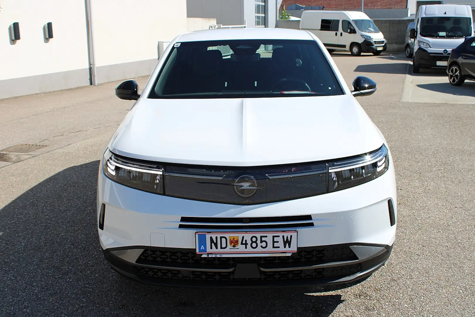 Opel Grandland 1.2 MHEV Edition Aut. Weiß - 2