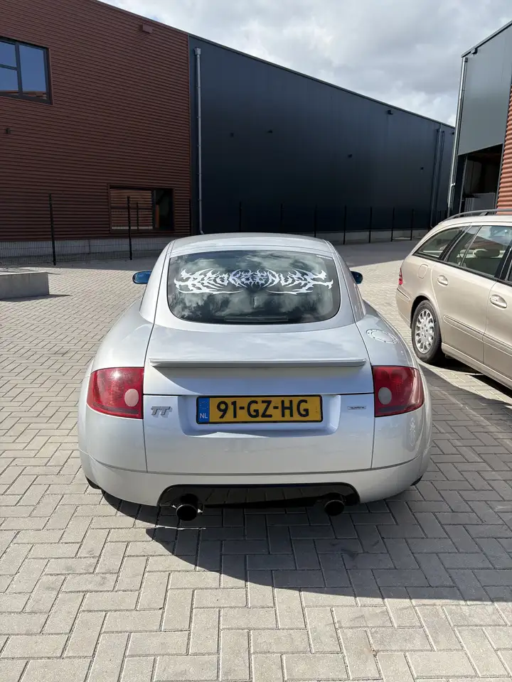 Audi TT 1.8 5V Turbo quattro, foto 4
