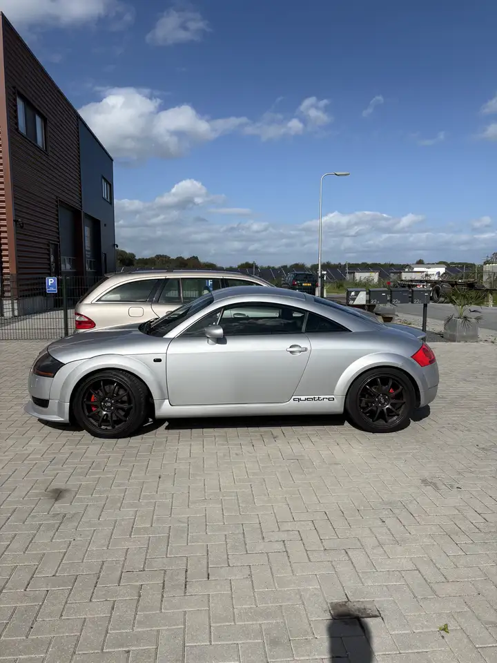 Audi TT 1.8 5V Turbo quattro, foto 5