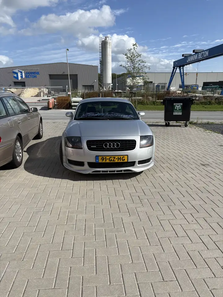 Audi TT 1.8 5V Turbo quattro, foto 6