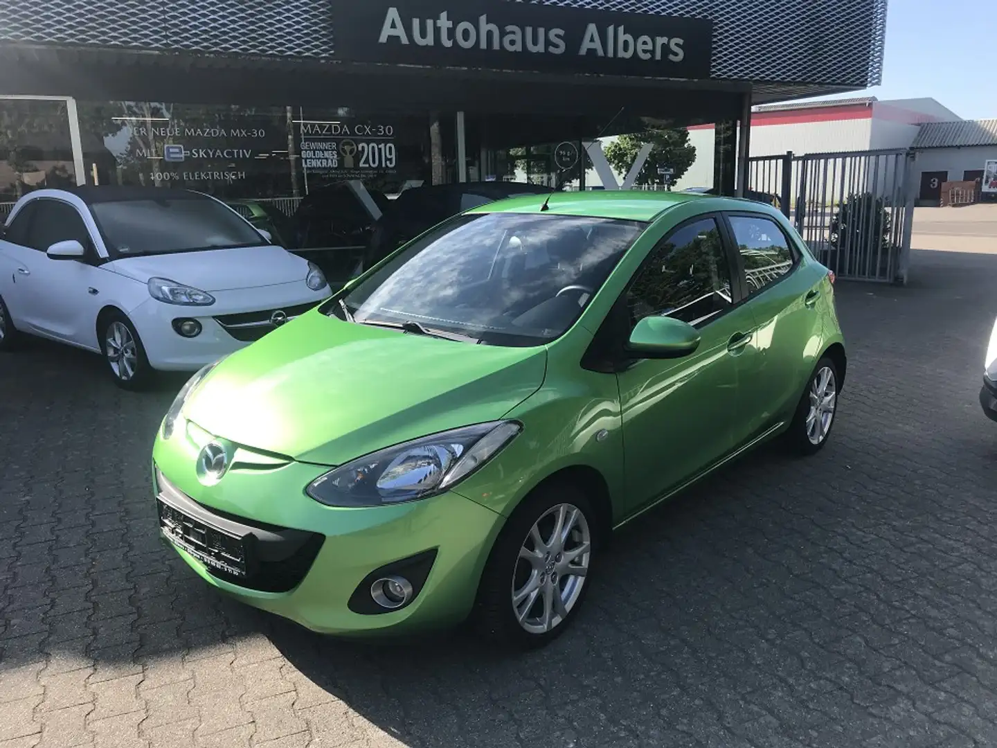 Mazda 2 1.3l MZR 84PS EDITION , ALU , ... Schwarz - 1